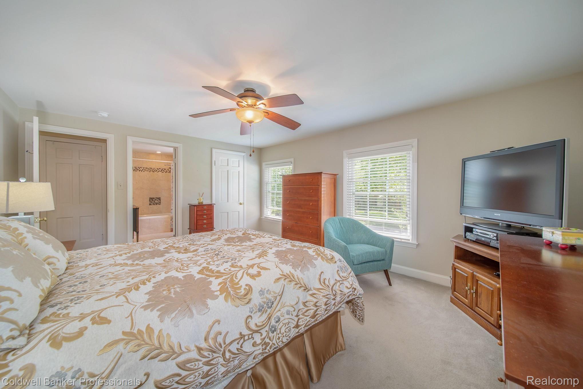 1760 Broadstone Road Grosse Pointe, MI 48236 - Photo 14 of 29 1760 Broadstone_27.jpg