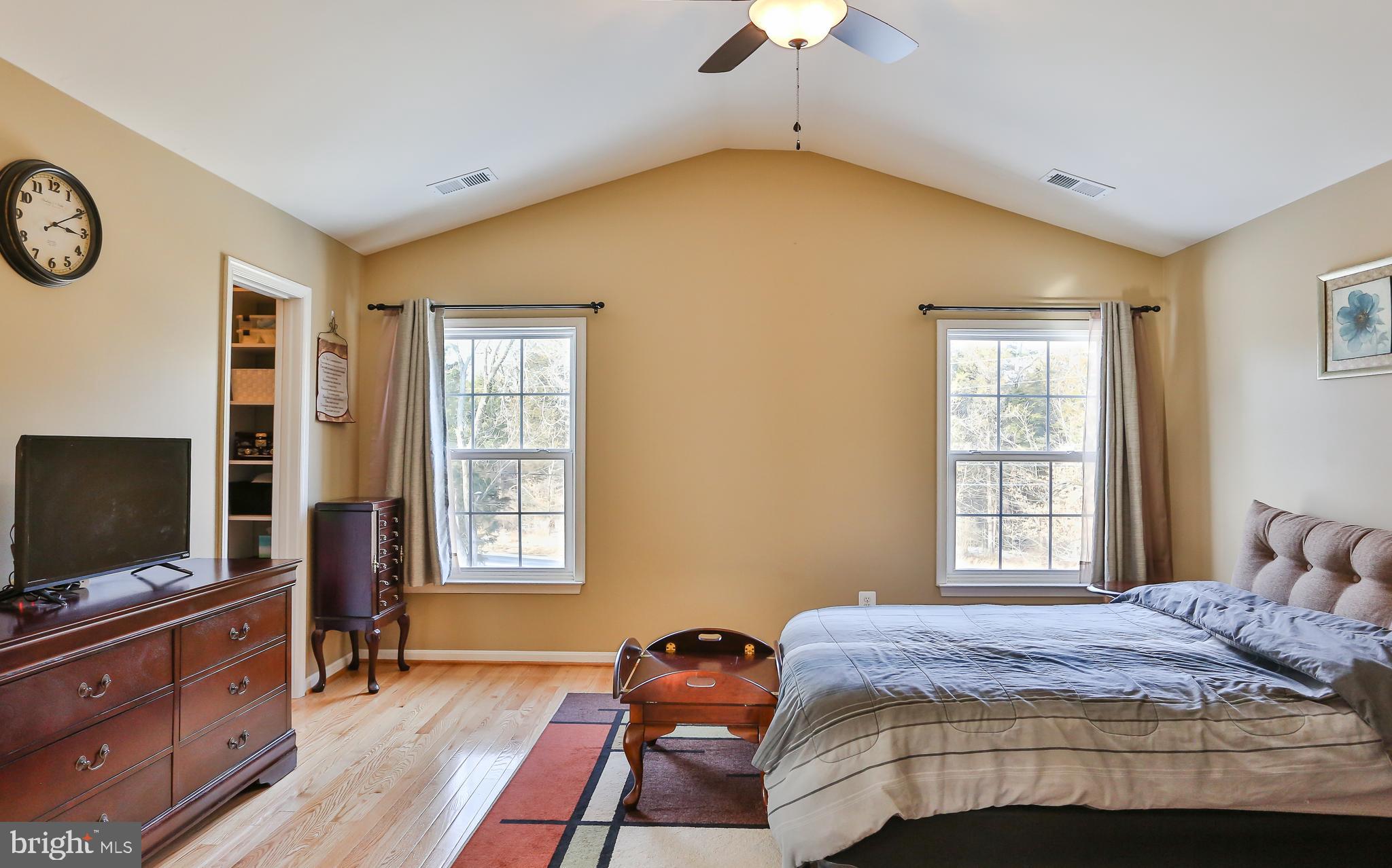 18251 Maple Spring Court Leesburg, VA 20176 - Photo 13 of 32 Master bedroom