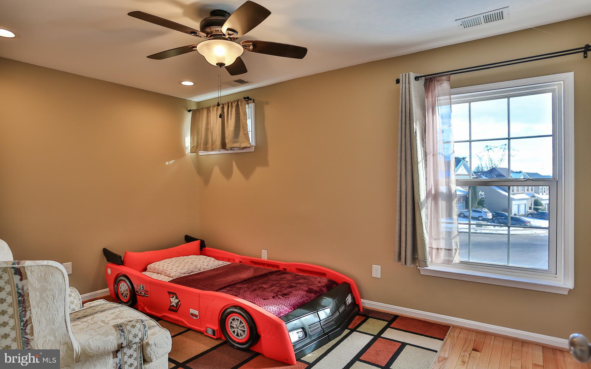 18251 Maple Spring Court Leesburg, VA 20176 - Photo 24 of 32 Bedrroom 5