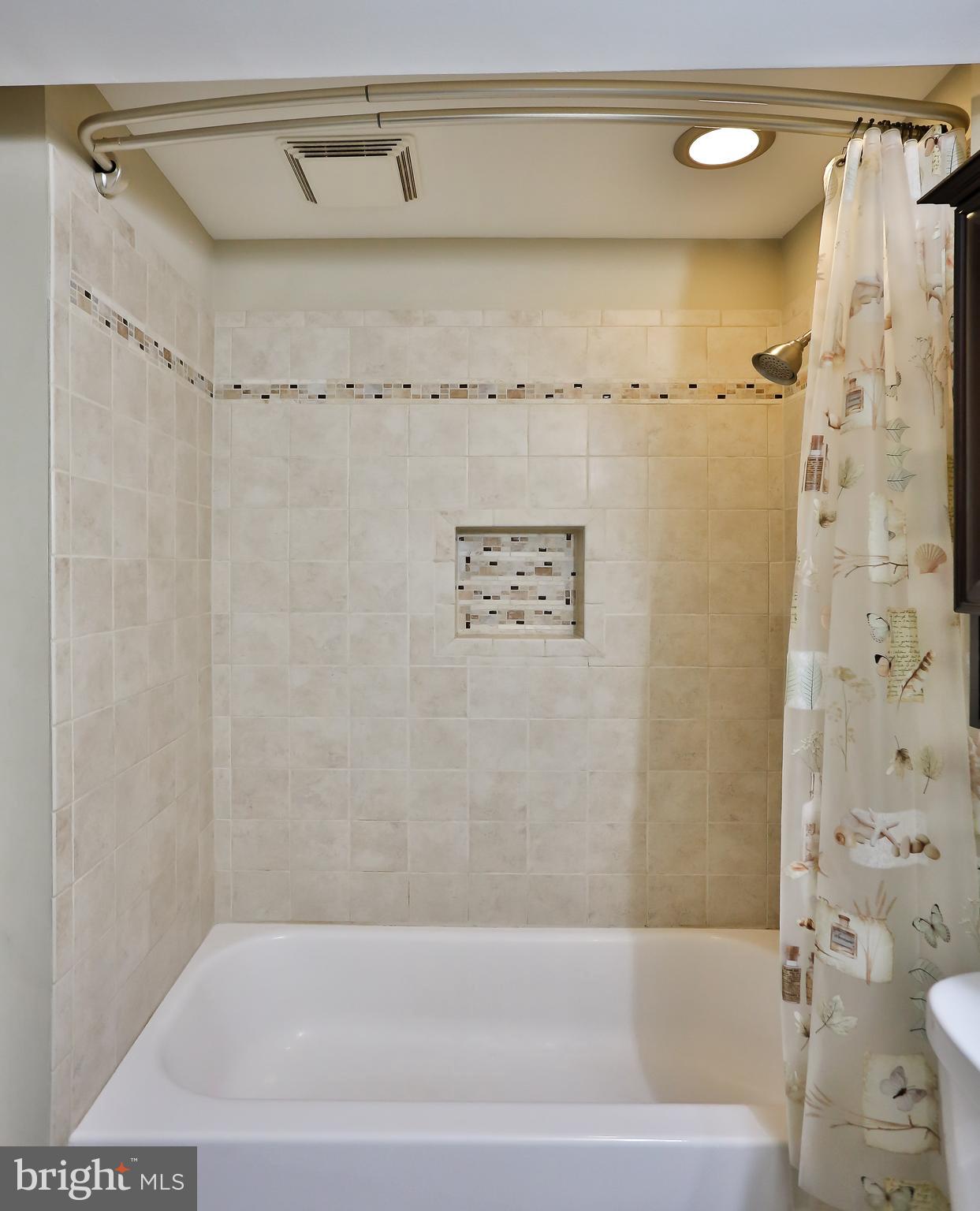 18251 Maple Spring Court Leesburg, VA 20176 - Photo 30 of 32 Basement bath