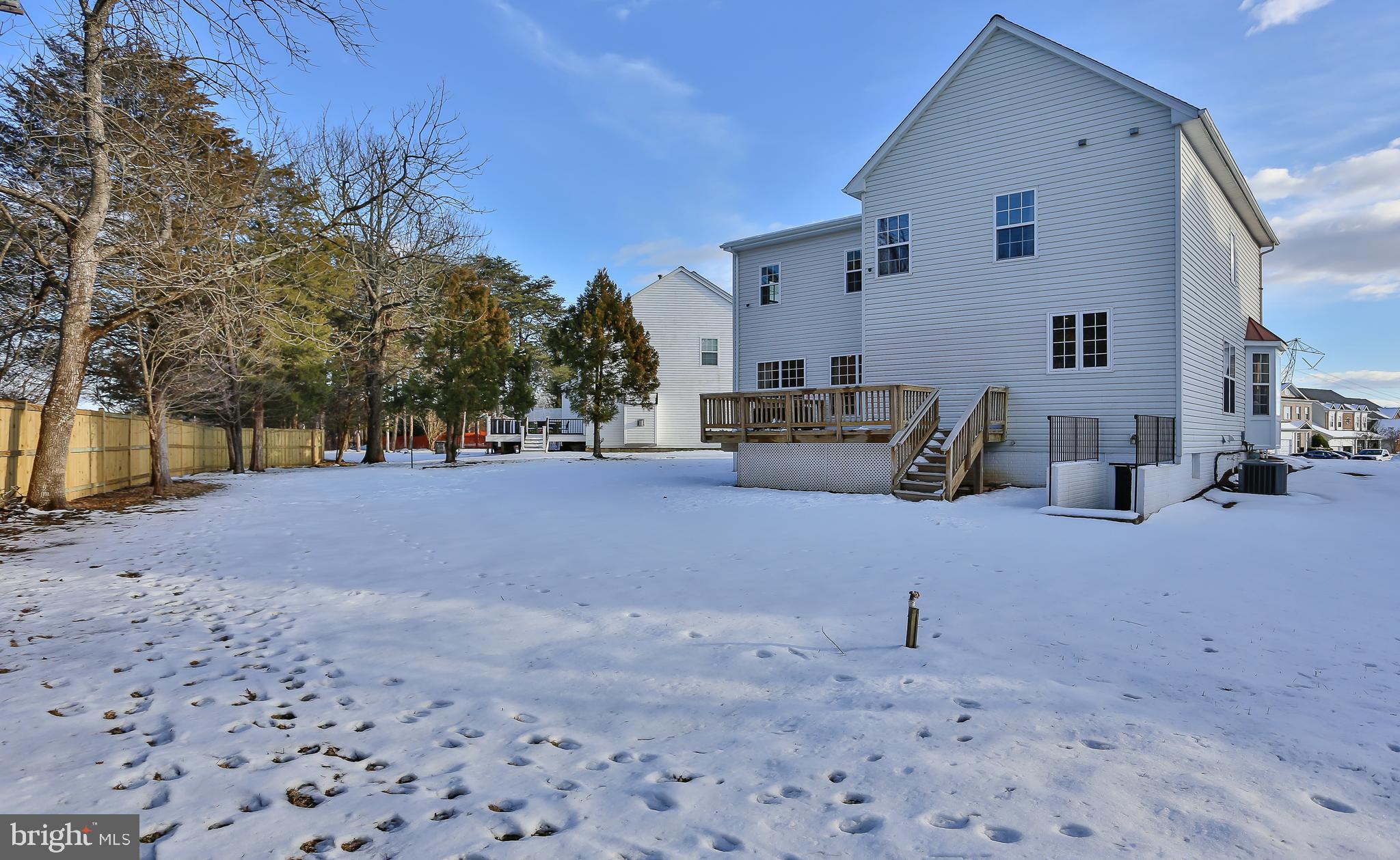 18251 Maple Spring Court Leesburg, VA 20176 - Photo 31 of 32 Large flat back yard