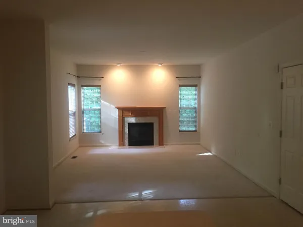 $3,800 | 5641 Eppes Island Place, Manassas, VA 20112
