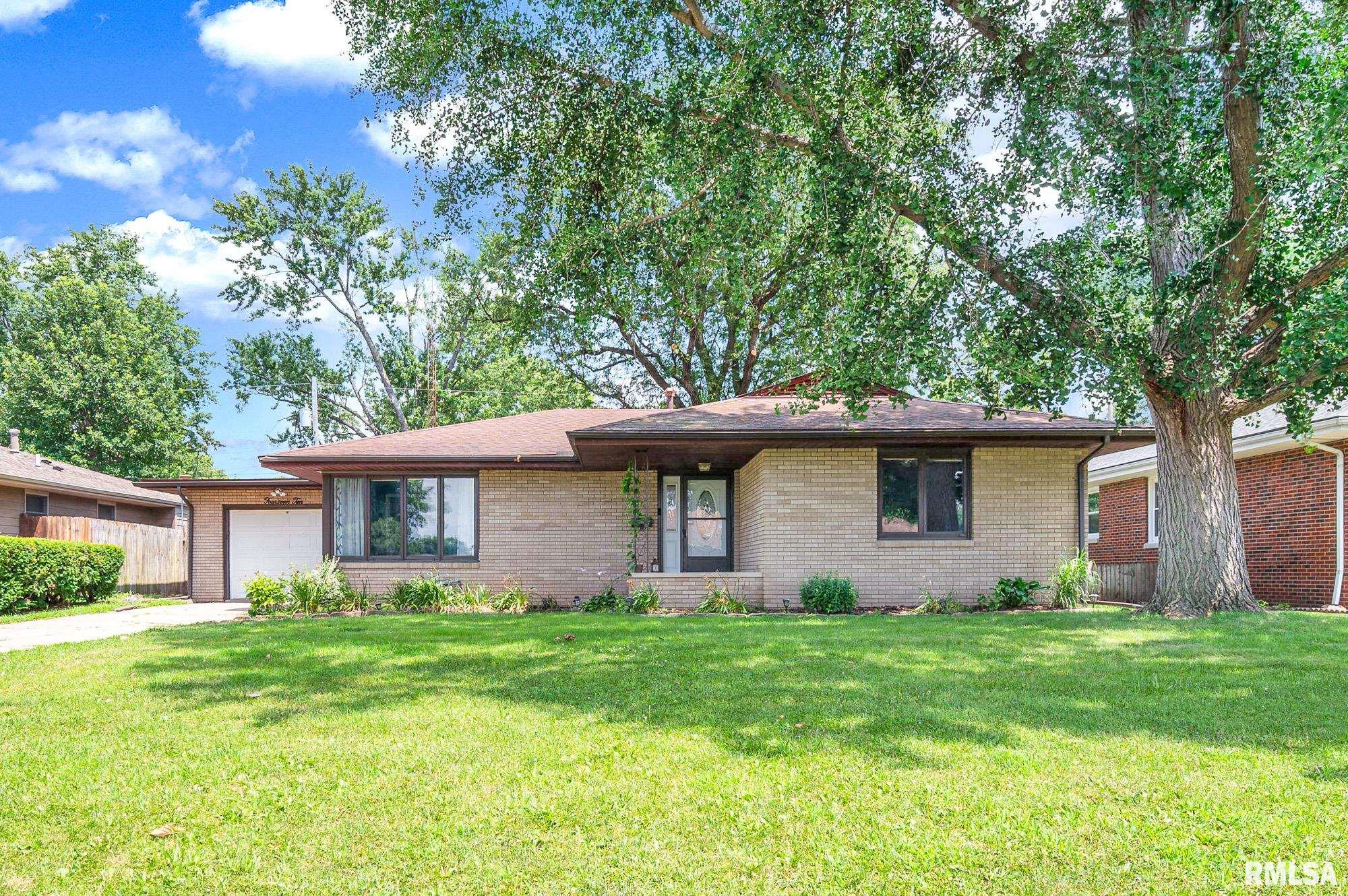 1410 North 4th Street Pekin, IL 61554 - Photo 1 of 25