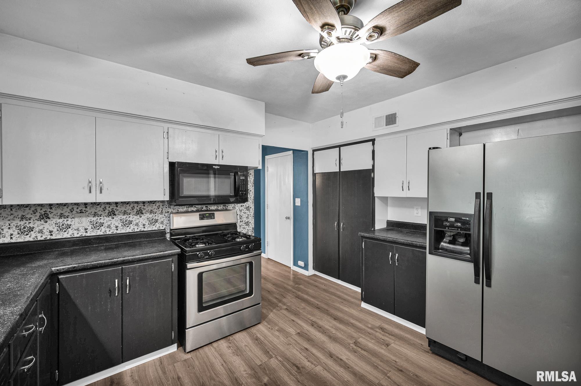 1410 North 4th Street Pekin, IL 61554 - Photo 7 of 25
