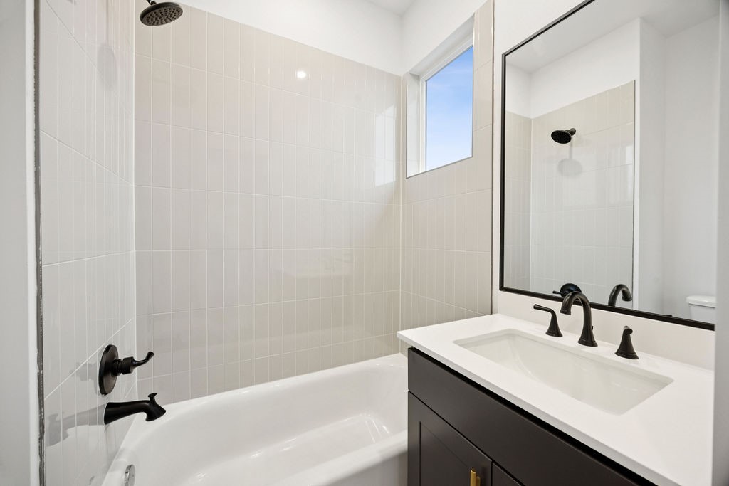 2121 Hoskins Drive, Unit C Houston, TX 77080 - Photo 19 of 28