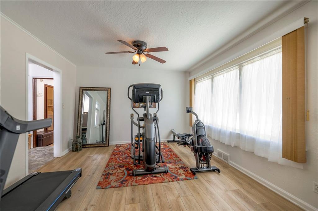 6215 Longview Road Kansas City, MO 64134 - Photo 12 of 40