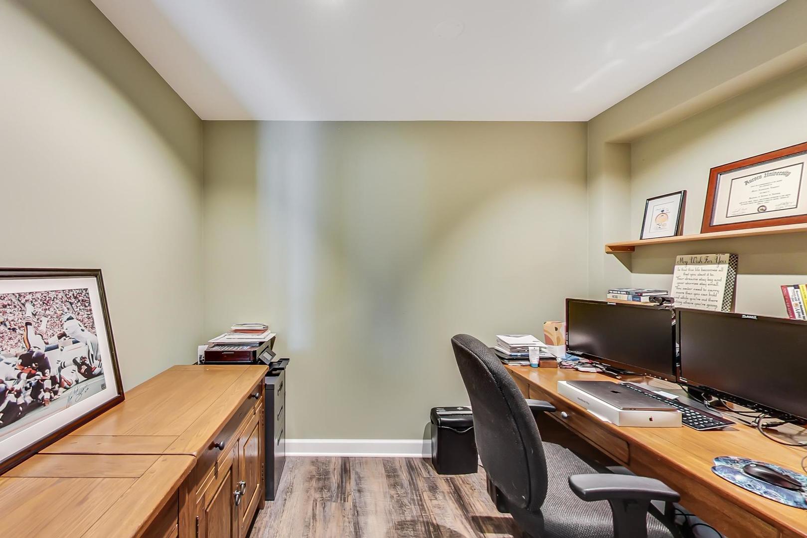 1925 Oakdale Road Hoffman Estates, IL 60169 - Photo 16 of 47