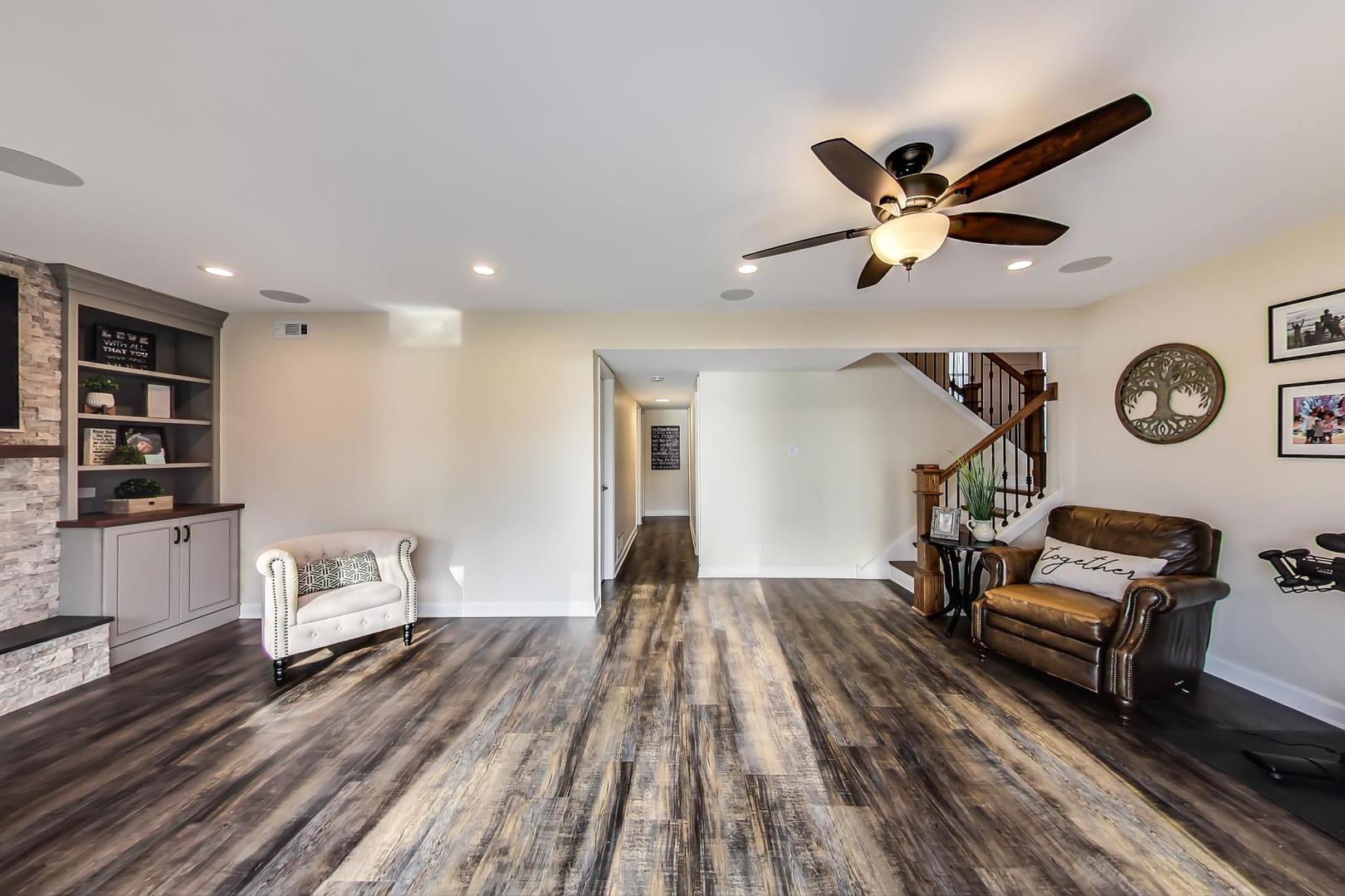 1925 Oakdale Road Hoffman Estates, IL 60169 - Photo 26 of 47