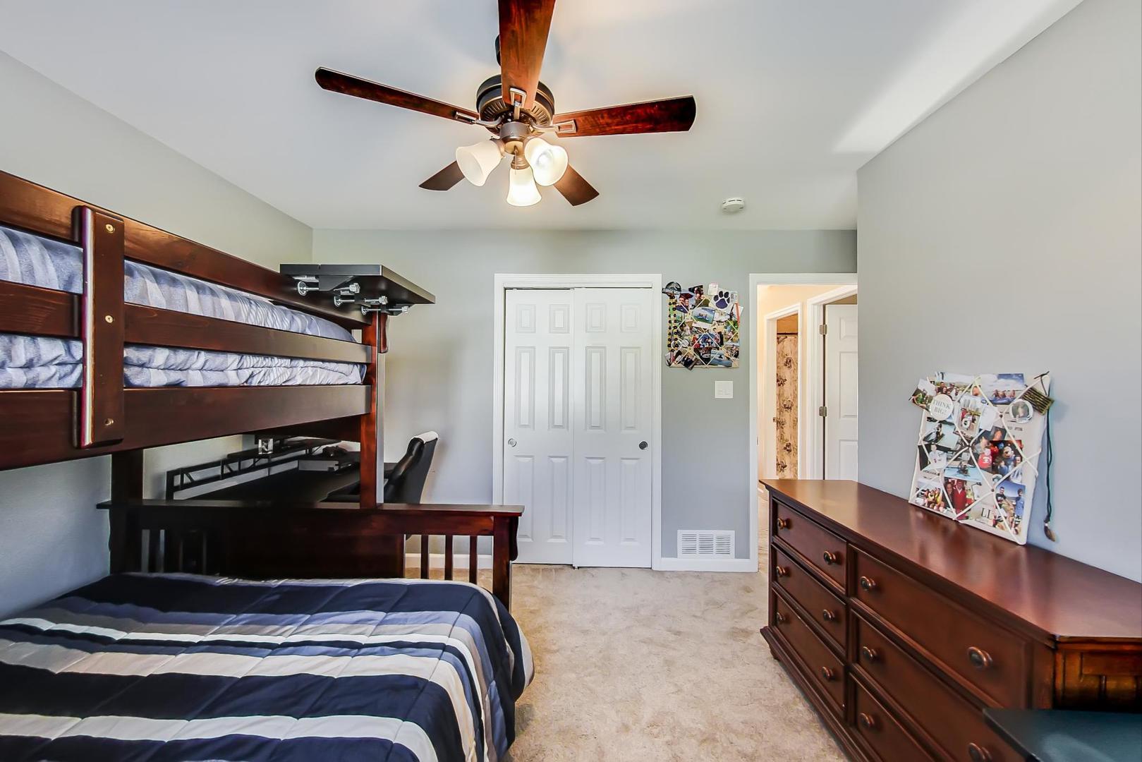 1925 Oakdale Road Hoffman Estates, IL 60169 - Photo 29 of 47