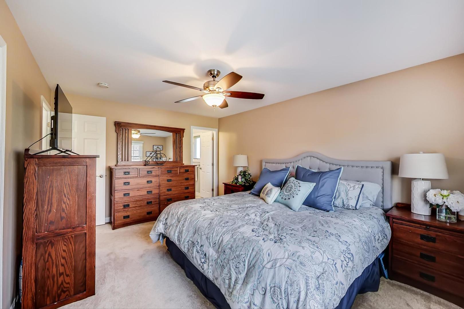 1925 Oakdale Road Hoffman Estates, IL 60169 - Photo 34 of 47