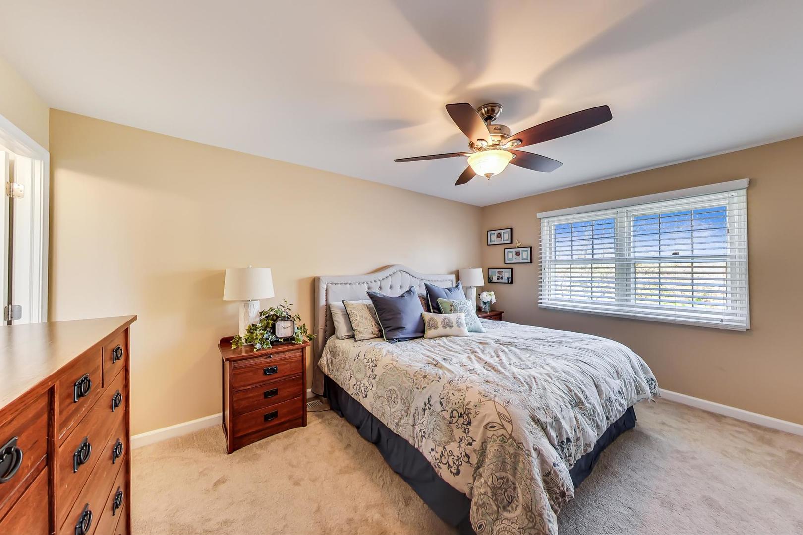 1925 Oakdale Road Hoffman Estates, IL 60169 - Photo 35 of 47