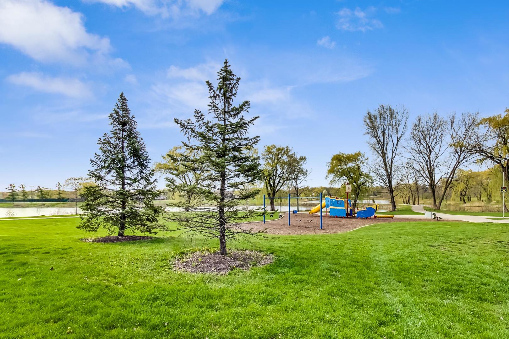 1925 Oakdale Road Hoffman Estates, IL 60169 - Photo 5 of 47