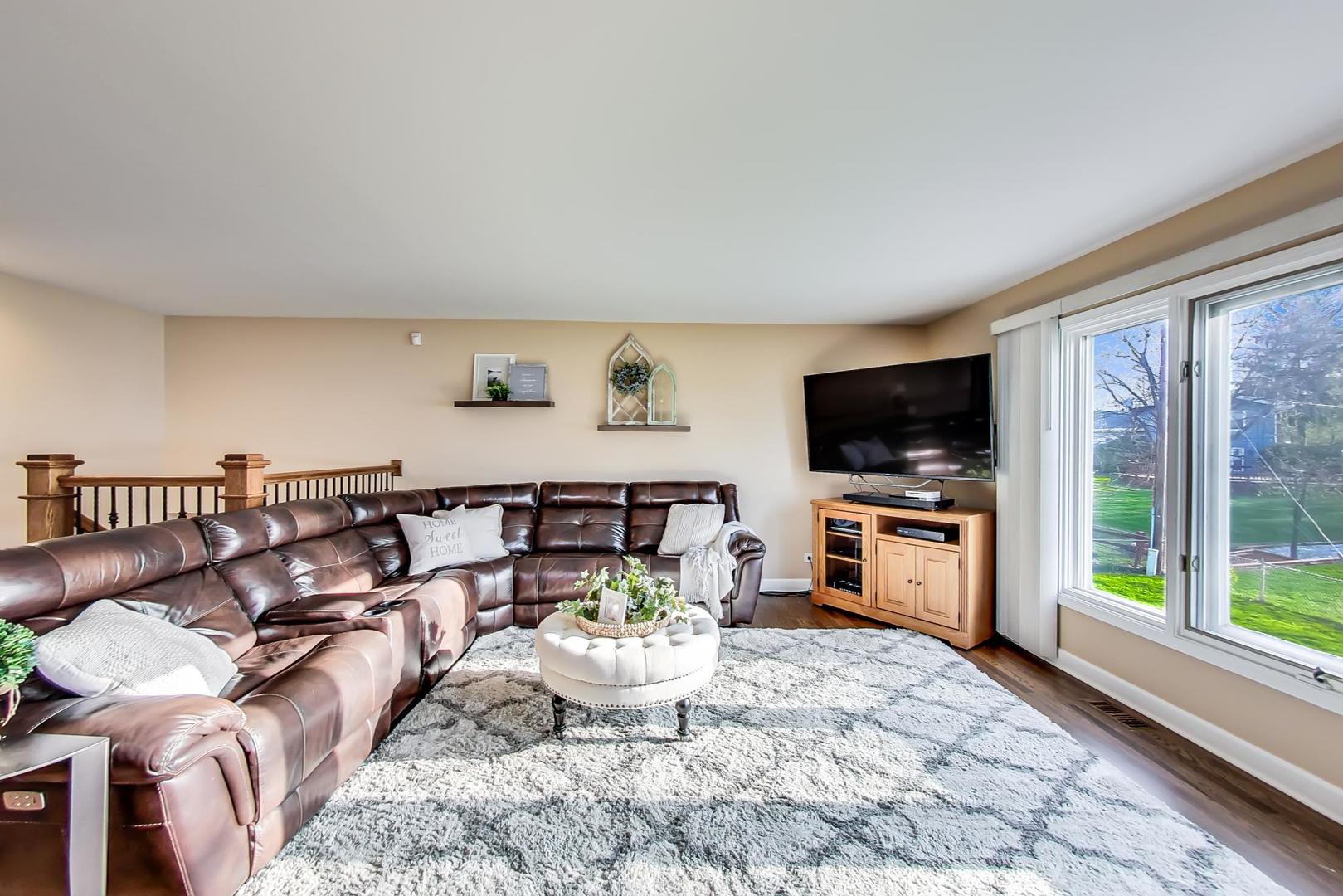 1925 Oakdale Road Hoffman Estates, IL 60169 - Photo 43 of 47