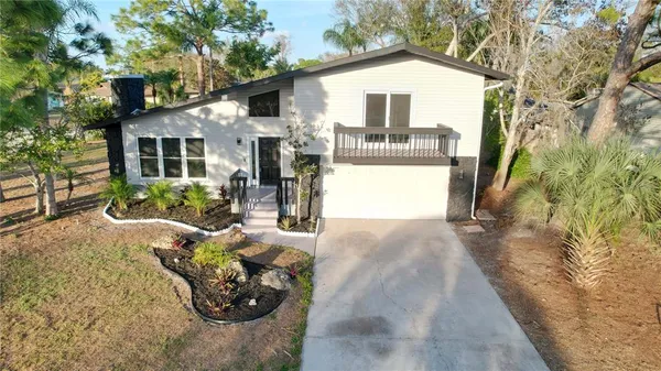 $3,350 | 5667 Creekwood Drive, Sarasota, FL 34233