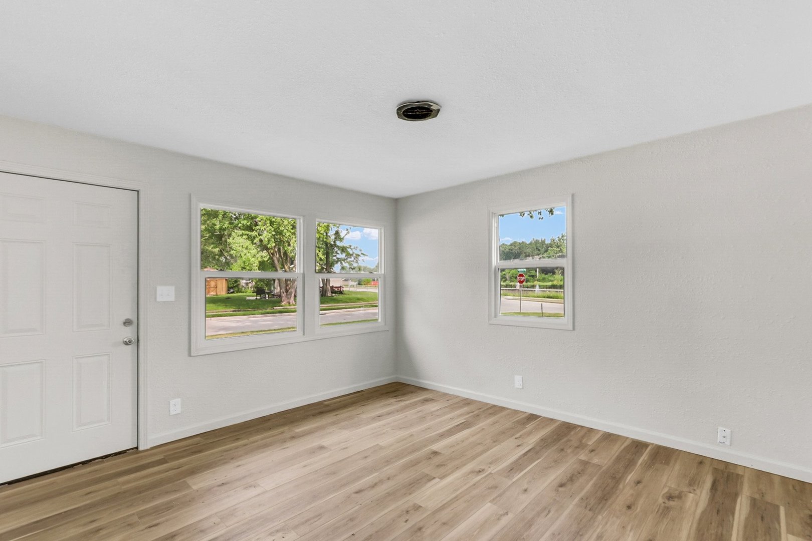 1408 Hedge Road Champaign, IL 61821 - Photo 3 of 24