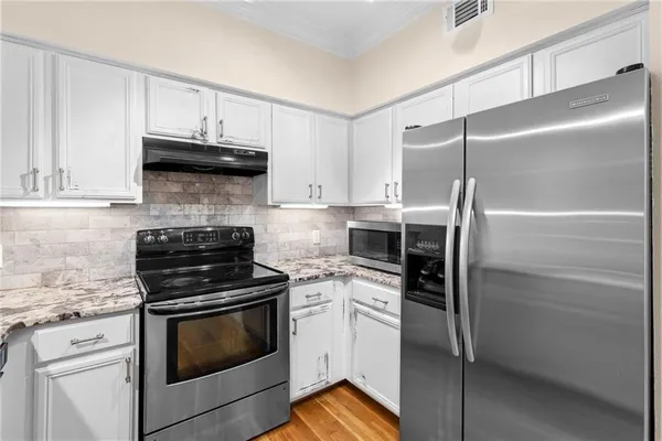 $2,100 | 3777 Peachtree Road Northeast, Unit 1529, Atlanta, GA 30319