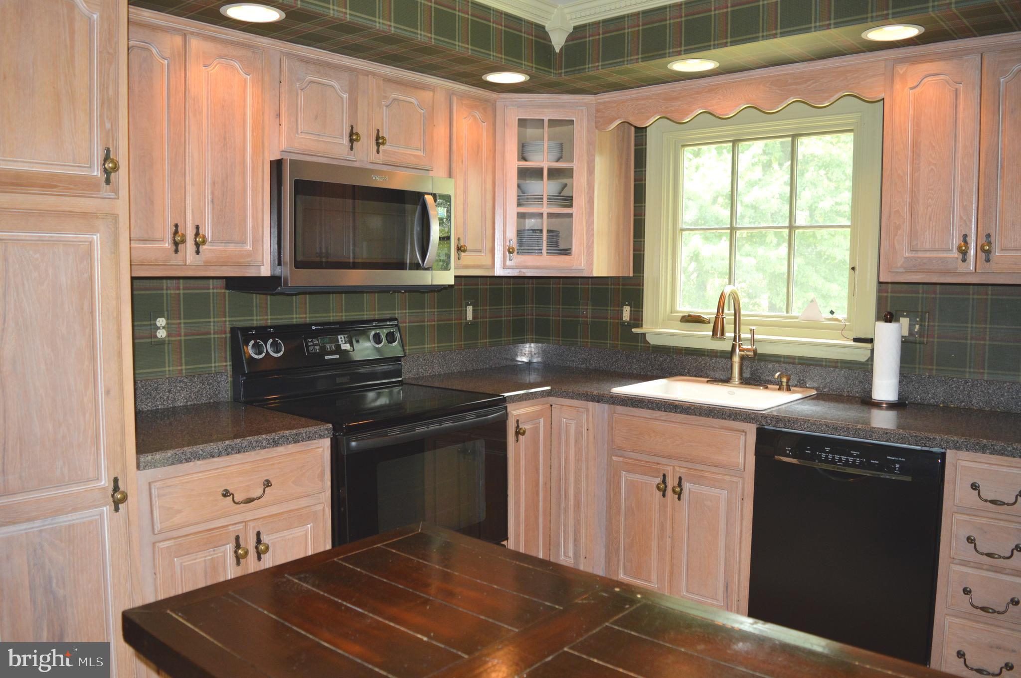 740 Eagle Road Newtown, PA 18940 - Photo 9 of 24 KITCHEN