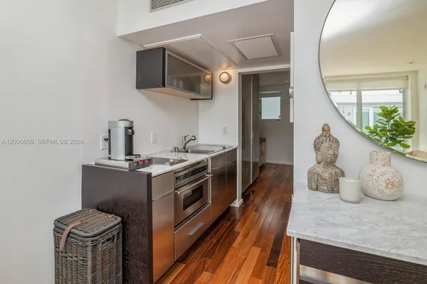 $2,800 | 1601 West Avenue, Unit 208, Miami Beach, FL 33139