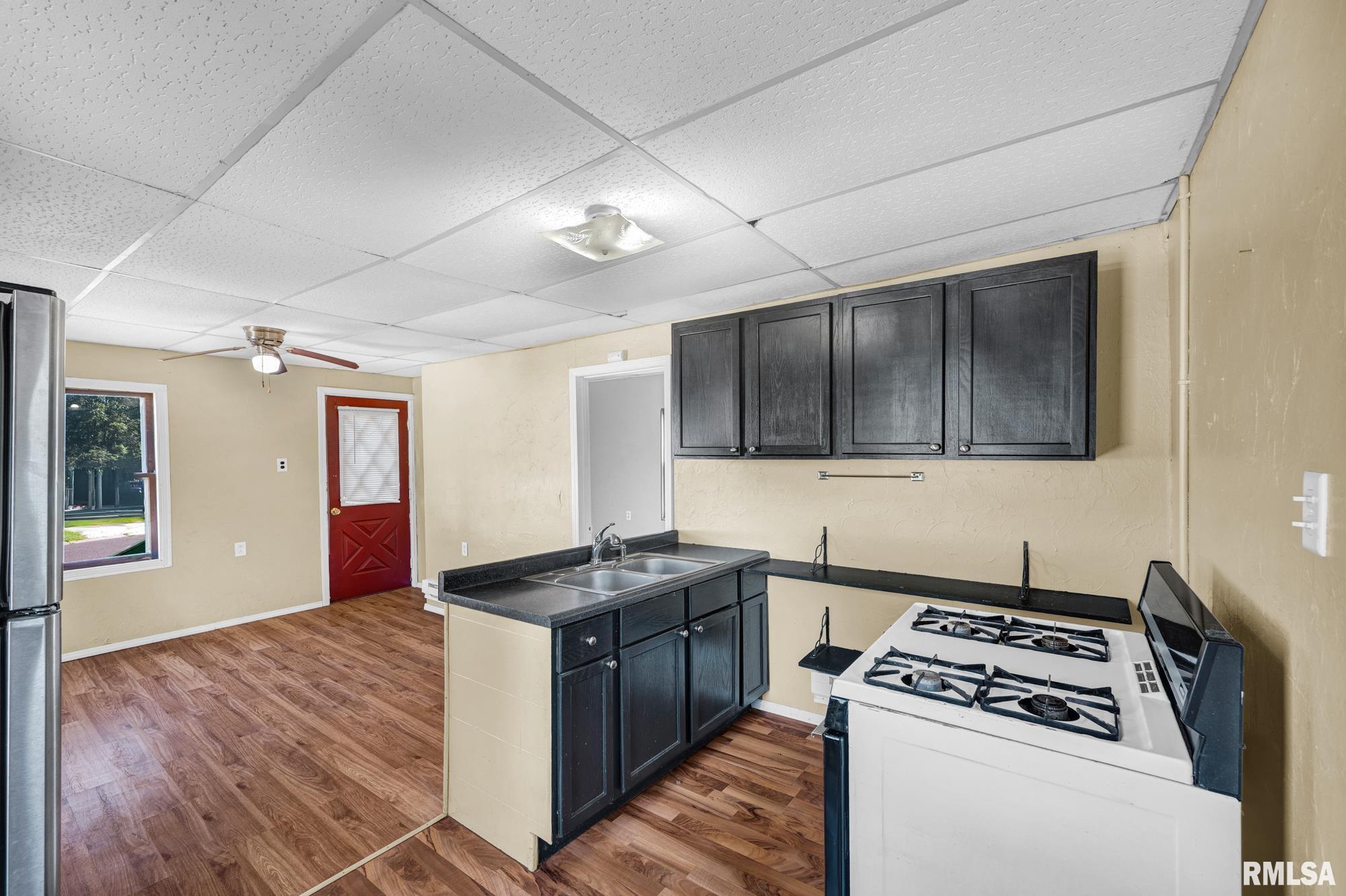206 Cooper Street Pekin, IL 61554 - Photo 8 of 20