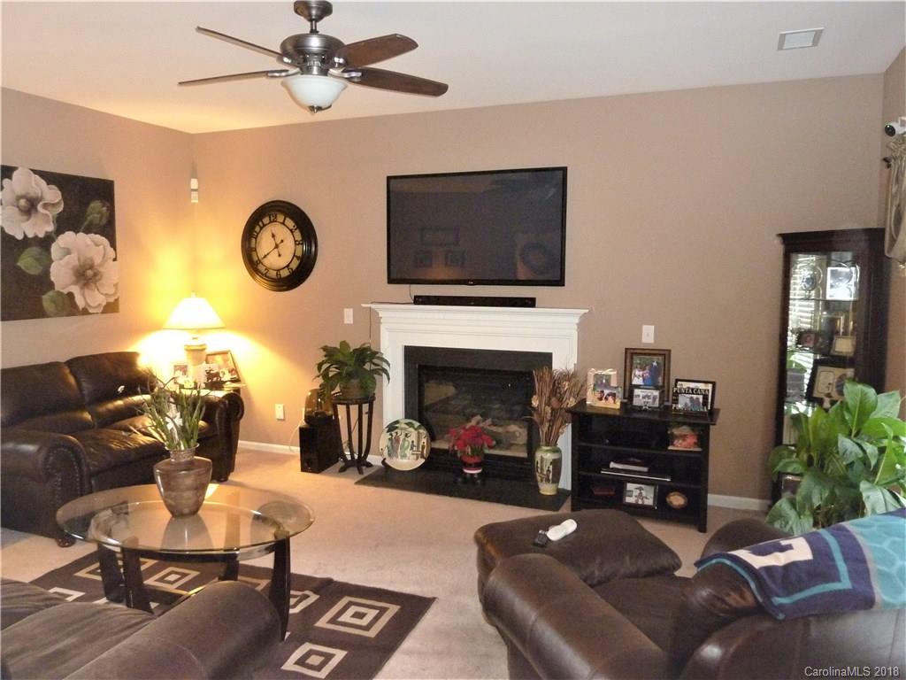 10730 Hellebore Road Charlotte, NC 28213 - Photo 5 of 18 Gallery Image 5
