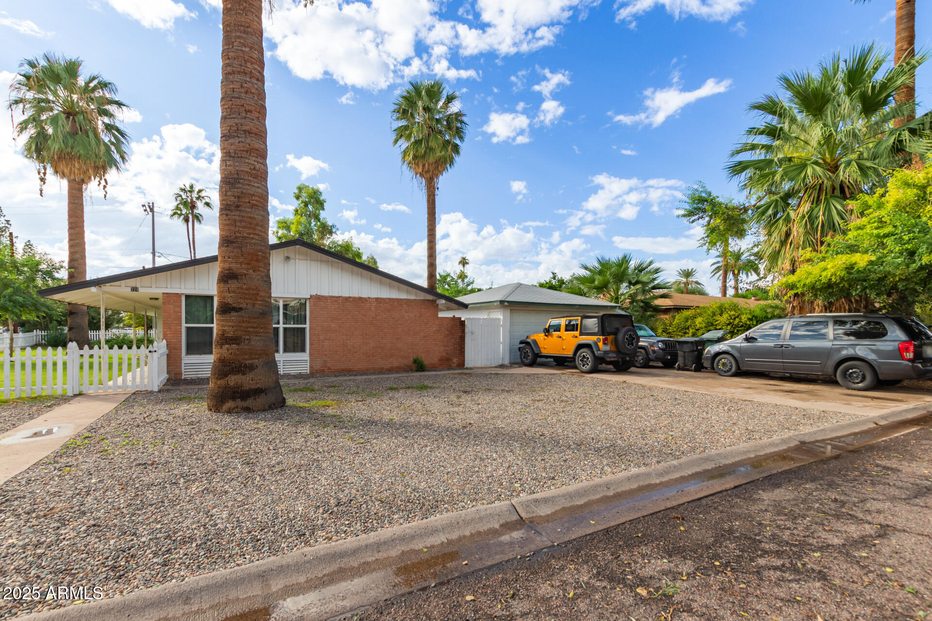 328 East Bethany Home Road Phoenix, AZ 85012 - Photo 34 of 35