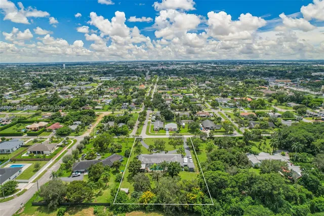 $1,500,000 | 17421 Southwest 300th Street, Homestead, FL 33030