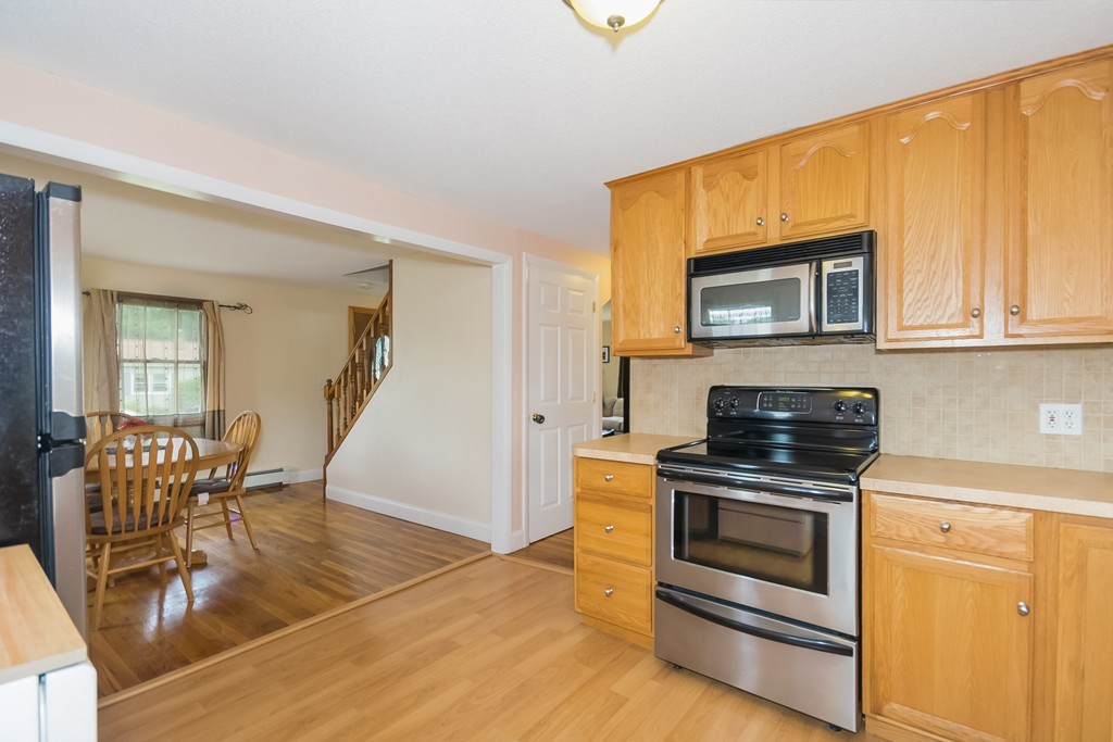59 Warwick Road Chicopee, MA 01020 - Photo 10 of 30 Gallery Image 10