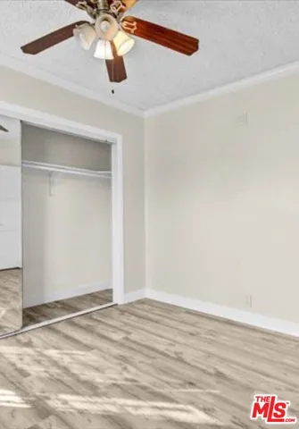 a house view with a outdoor space