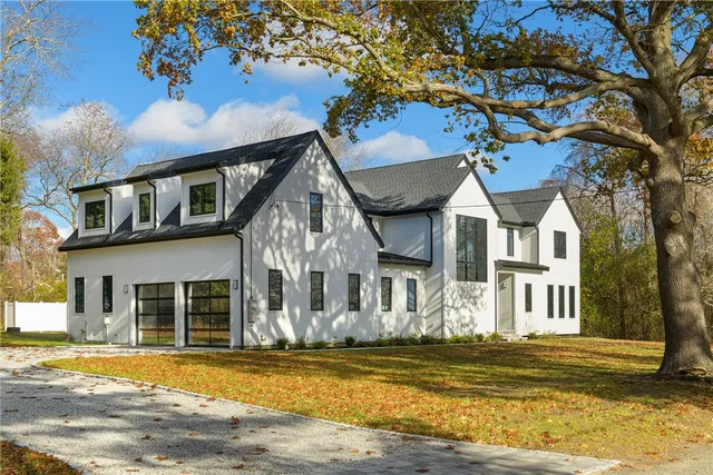 $3,395,000 | 19 Castle Road, Narragansett, RI 02882