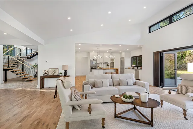 $3,395,000 | 19 Castle Road, Narragansett, RI 02882