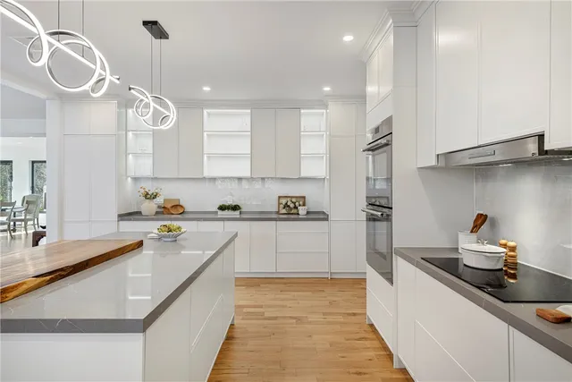 $3,395,000 | 19 Castle Road, Narragansett, RI 02882