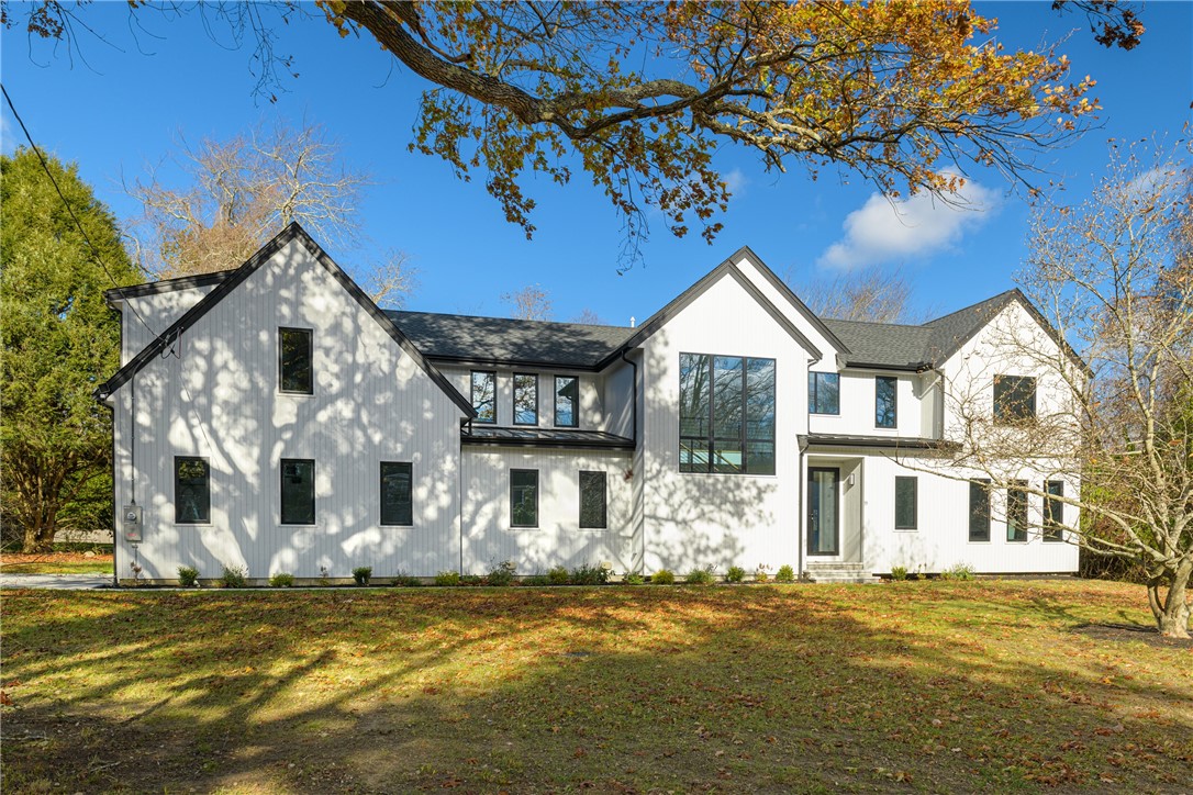 19 Castle Road Narragansett, RI 02882 - Photo 2 of 45