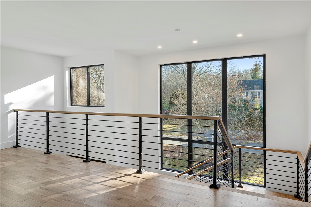 19 Castle Road Narragansett, RI 02882 - Photo 30 of 45 Second Level