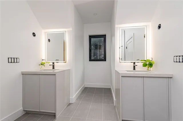 $3,395,000 | 19 Castle Road, Narragansett, RI 02882