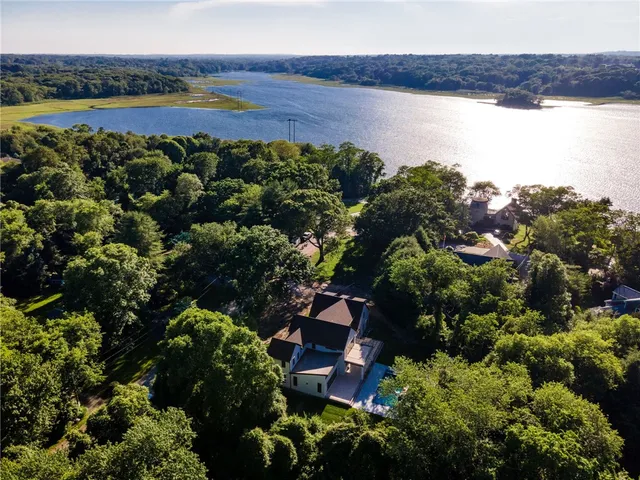 $3,395,000 | 19 Castle Road, Narragansett, RI 02882