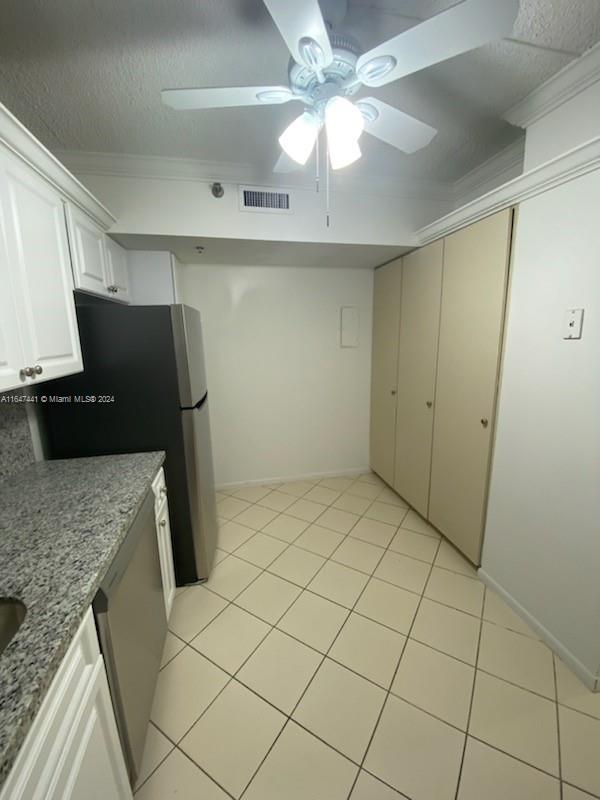 3850 Washington Street, Unit 1110 Hollywood, FL 33021 - Photo 4 of 29 a view of a storage & utility room