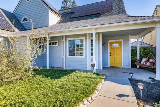 $525,000 | 877 North Chapel Hill Avenue, Clovis, CA 93611