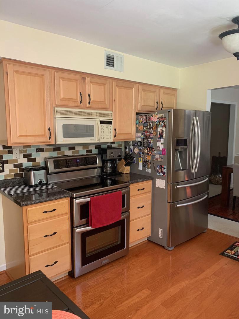 9207 Beachway Lane Springfield, VA 22153 - Photo 11 of 27
