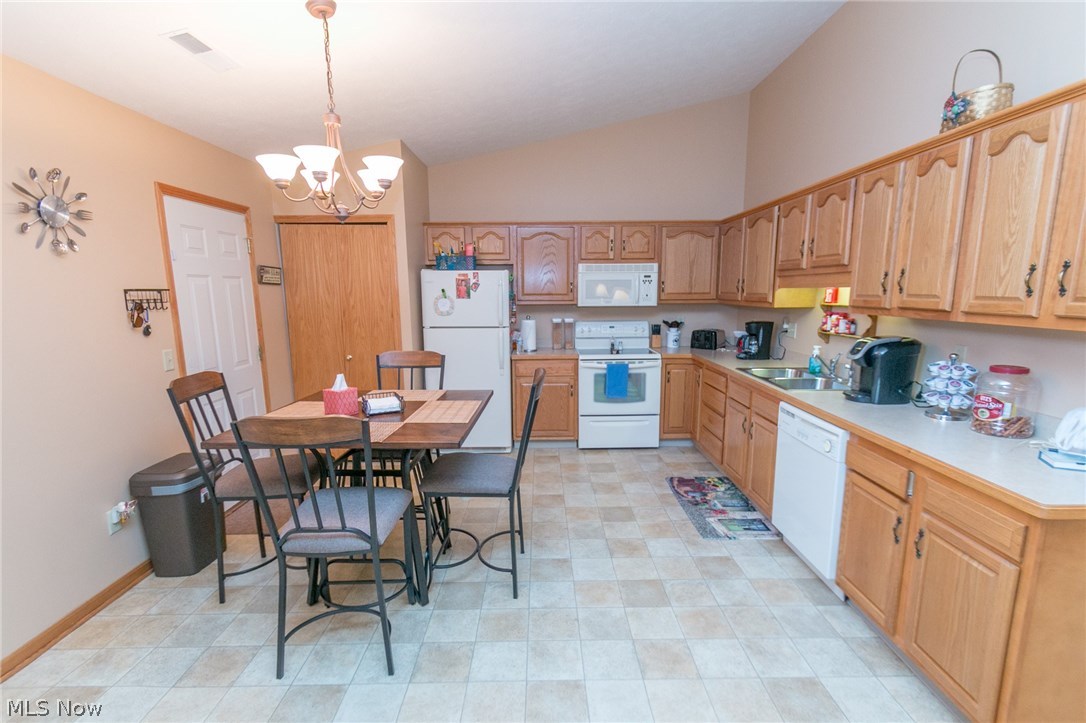 808 Ryan Road, Unit 9 Medina, OH 44256 - Photo 4 of 20 Gallery Image 4