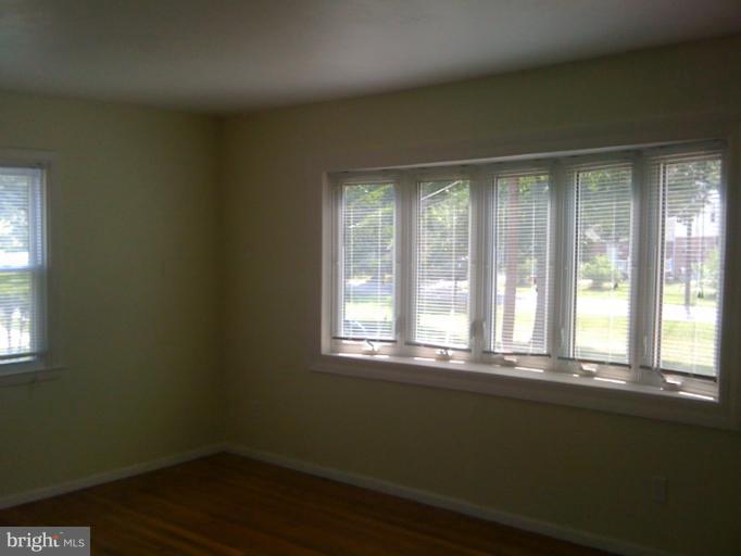 12102 Judson Road Silver Spring, MD 20902 - Photo 4 of 20 Interior (General)