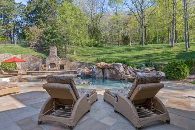 $5,300,000 | 340 White Swans Crossing, Brentwood, TN 37027
