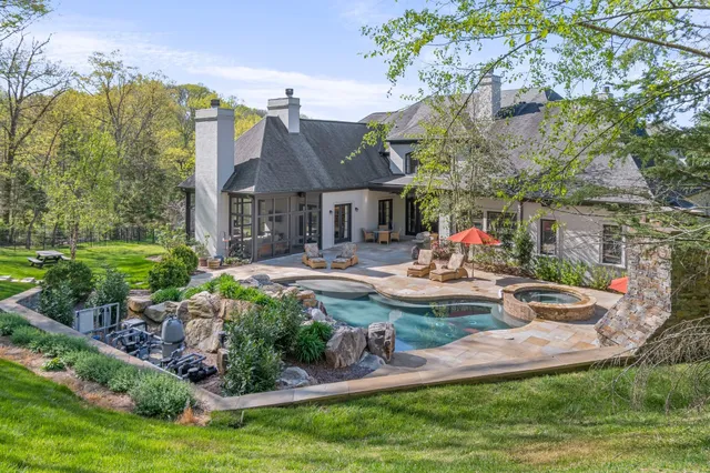 $5,300,000 | 340 White Swans Crossing, Brentwood, TN 37027