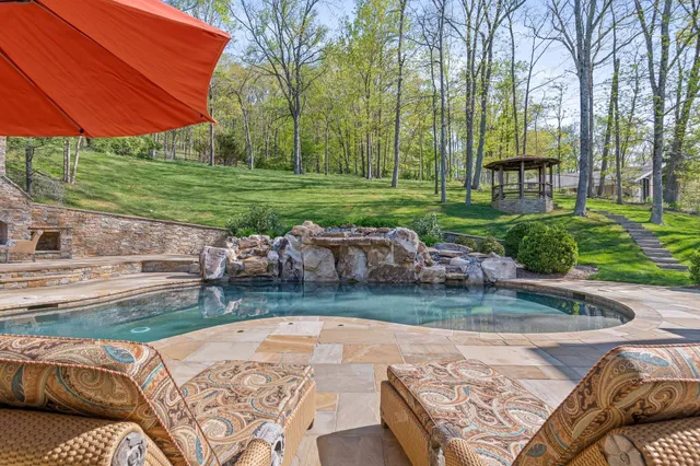 $5,300,000 | 340 White Swans Crossing, Brentwood, TN 37027