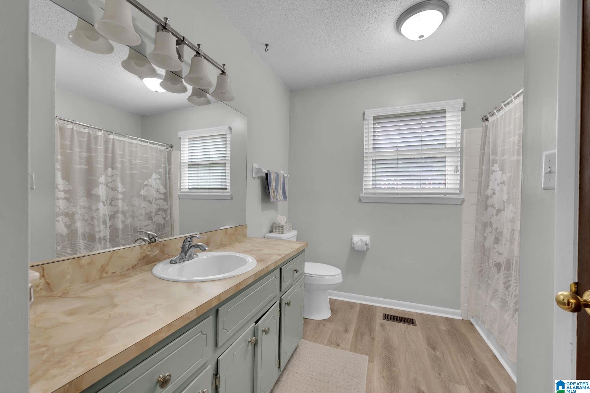 302 Ridgebrook Circle Gardendale, AL 35071 - Photo 17 of 28