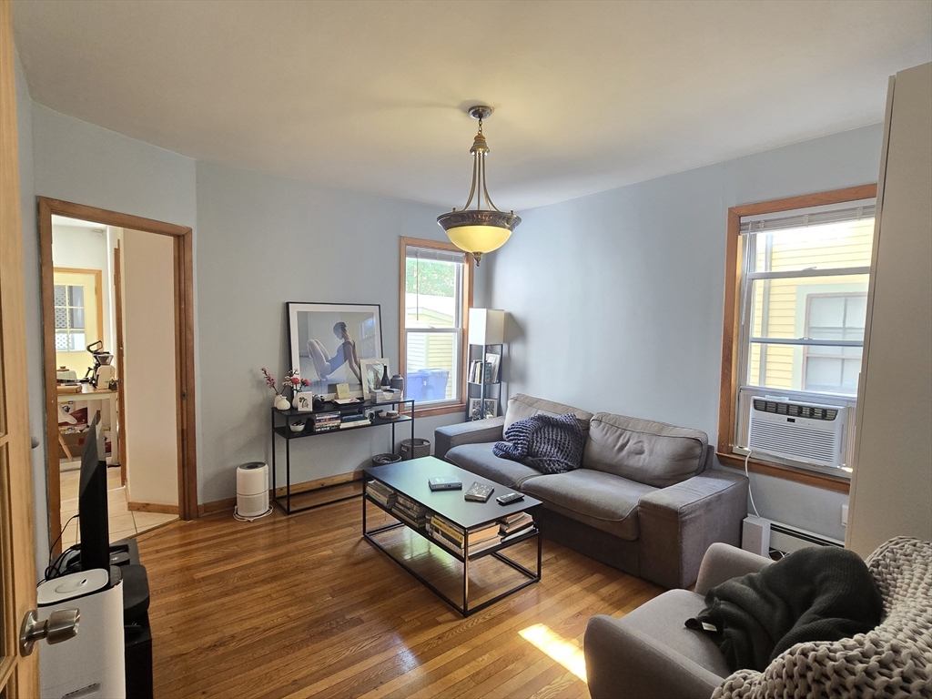28 Bardwell Street, Unit 1 Boston, MA 02130 - Photo 3 of 26