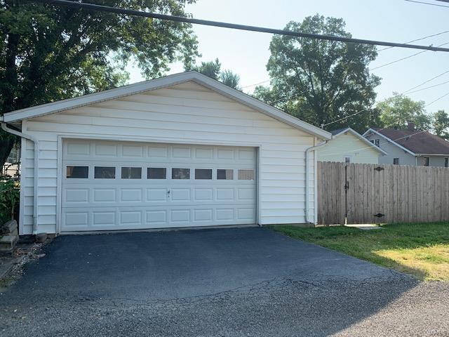 817 Troy Road Edwardsville, IL 62025 - Photo 2 of 3 Gallery Image 2