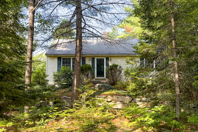 $379,000 | 27 Stonehedge Drive, Bridgton, ME 04009
