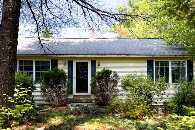 $379,000 | 27 Stonehedge Drive, Bridgton, ME 04009