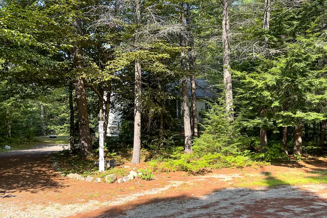 $379,000 | 27 Stonehedge Drive, Bridgton, ME 04009