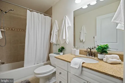 $325,000 | 1708 Pine Street, Unit 3F, Philadelphia, PA 19103